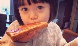 娱乐吃瓜酱可爱的女儿,可爱女儿萌态十足，萌化网友心