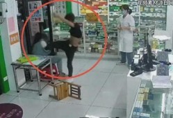 女子拍视频爆料药店,女子拍视频揭露药店惊人内幕